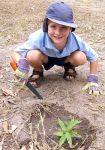 MagIsSSTreeplanting12Oct05_3.jpg